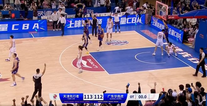 吉林篮球队气势如虹战胜天津队