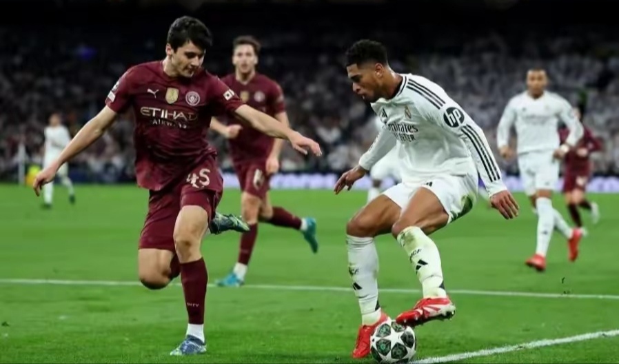 瓦伦西亚逆袭成功，晋级欧冠十六强