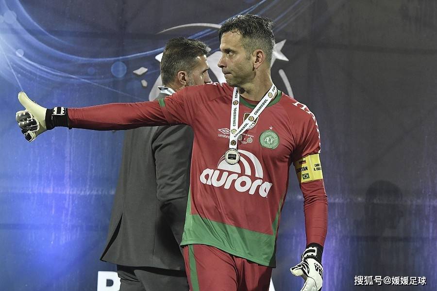 谢菲联队员心有余悸,展现拼搏向胜利之路 谢菲联队员心有余悸,展现拼搏向胜利之路