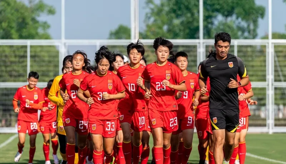 中国队在女足比赛中发挥稳定，时刻保持领先地位