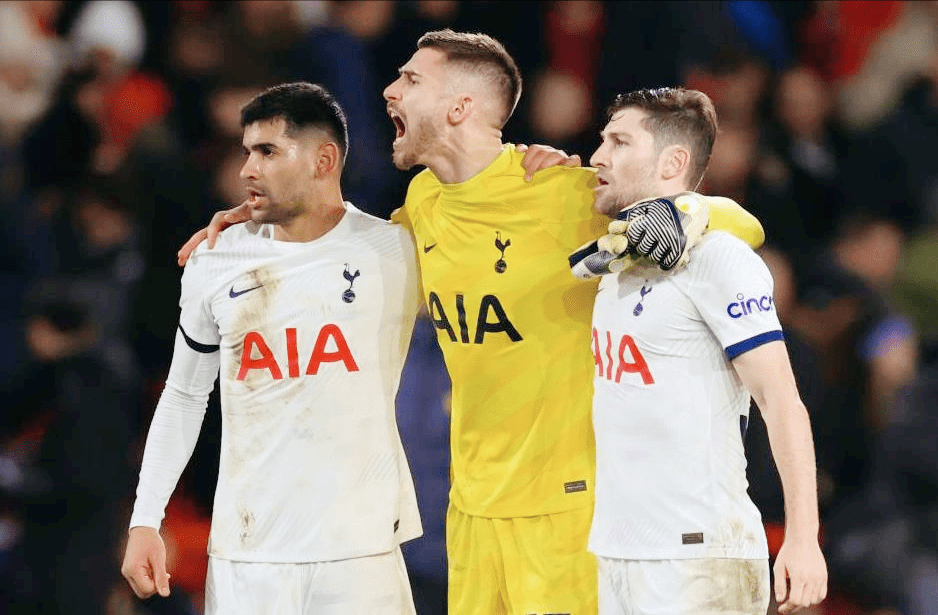 托特纳姆热刺主场遭遇失利，球队回调