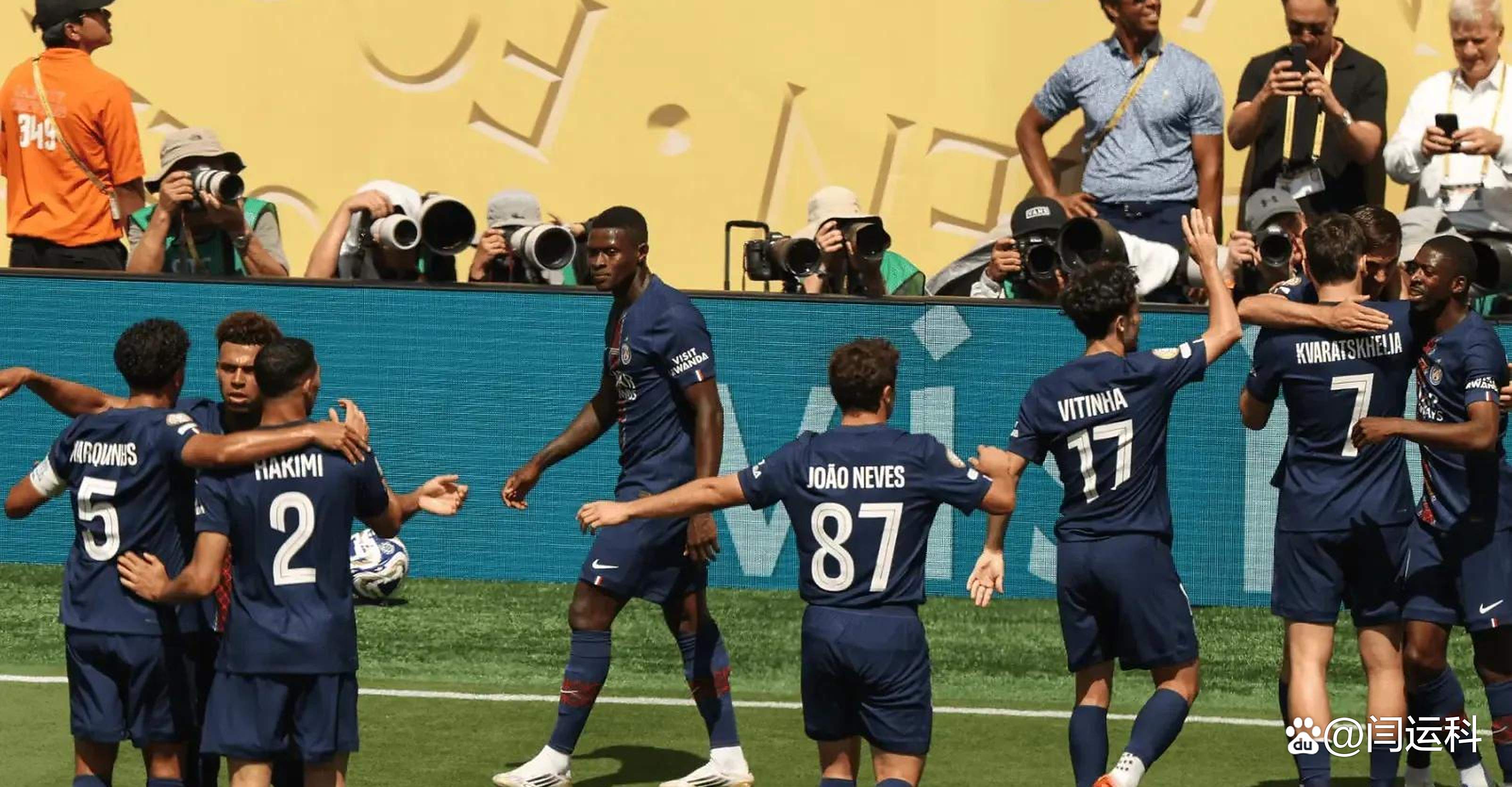 切尔西梅开二度，帮助球队胜利