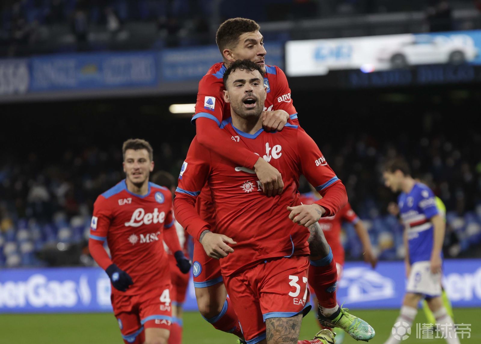 锡耶纳主场逼平桑普多利亚,争夺分差 锡耶纳主场逼平桑普多利亚,争夺分差