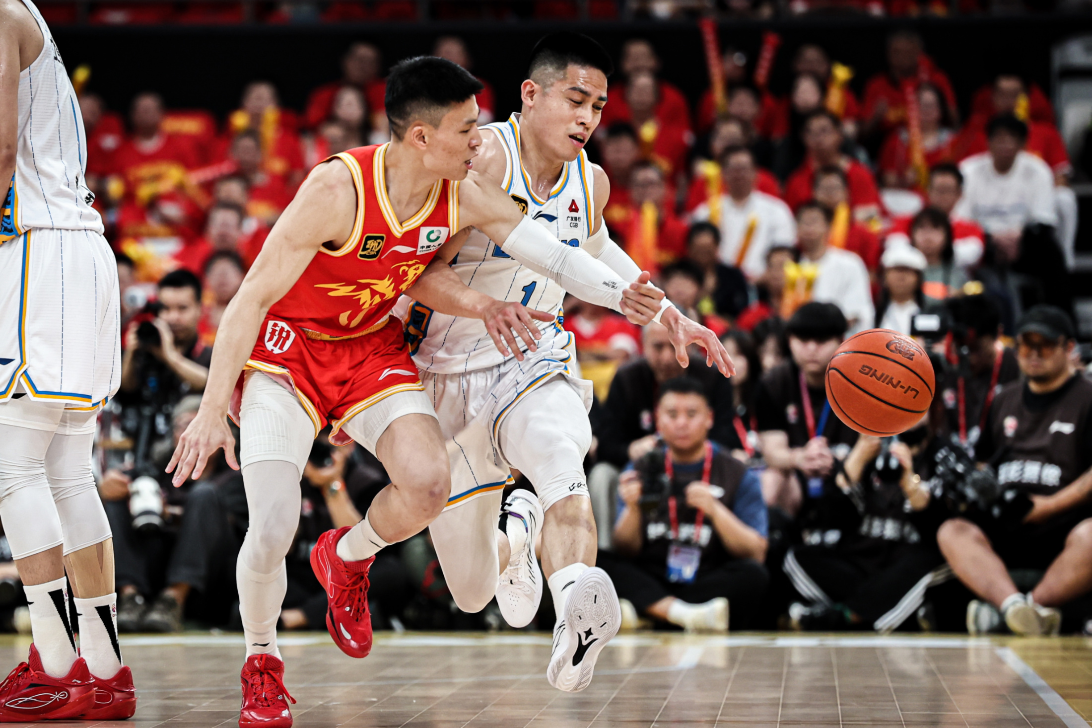 北京队在比赛中大胜，实现完美战绩