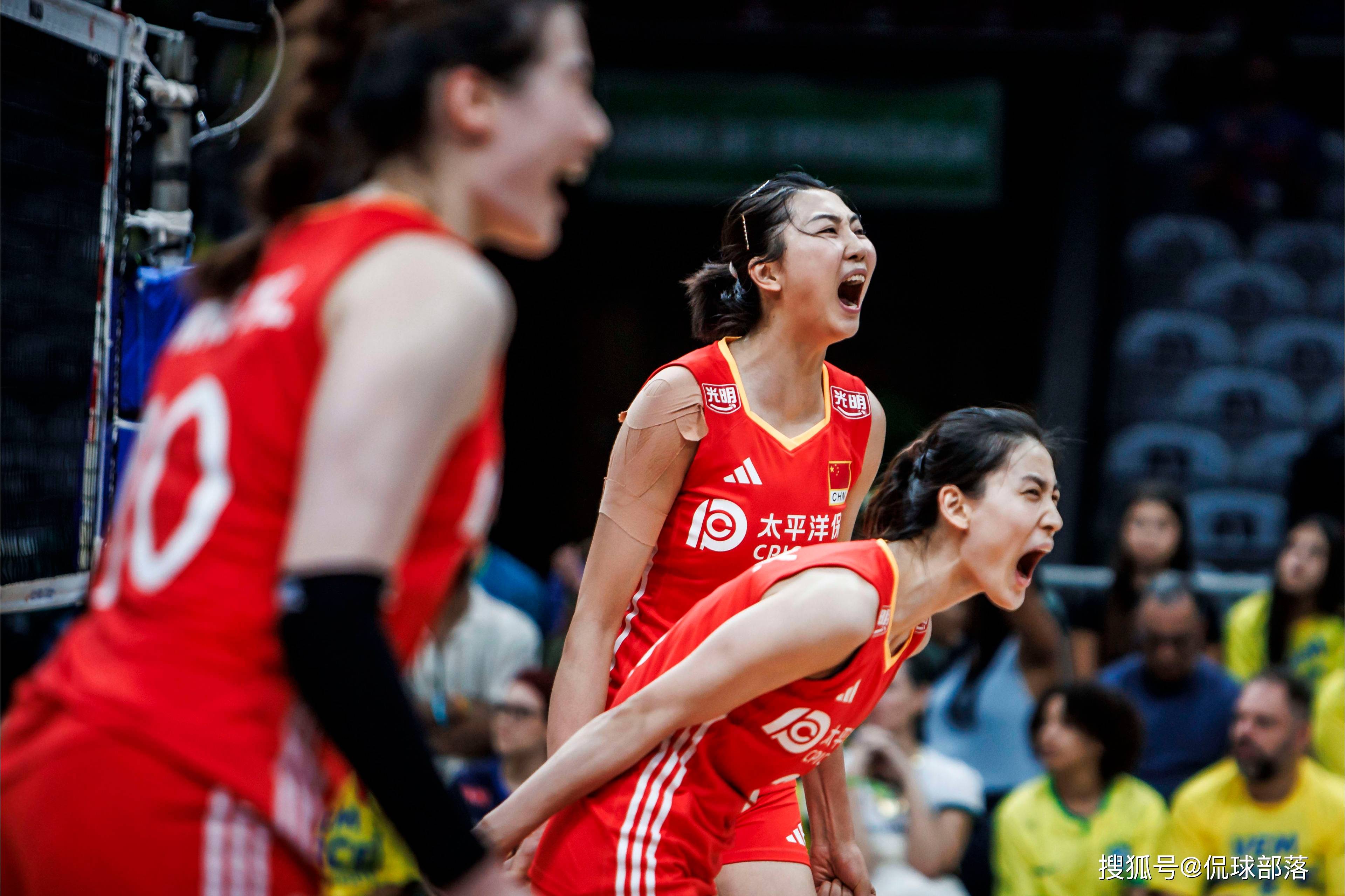 本周国内联赛精彩瞬间回顾