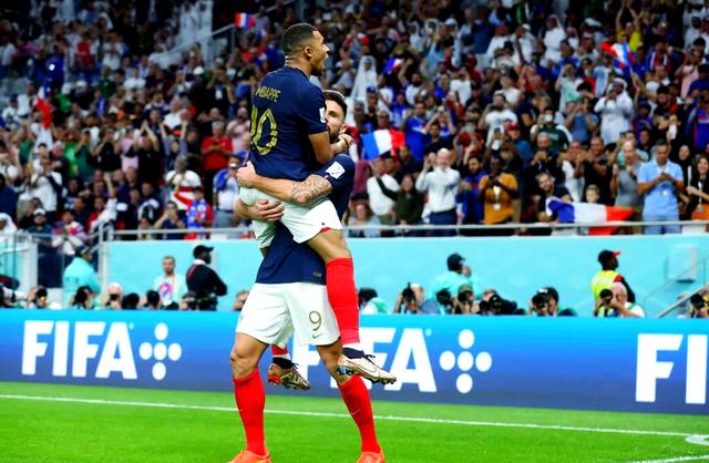 法国队在国际比赛中展现强大实力 法国队在国际比赛中展现强大实力